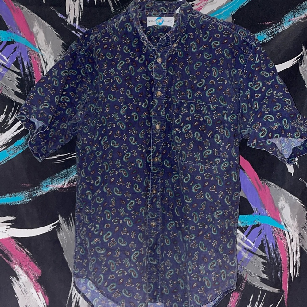 World Island button up Paisley short sleeve shirt